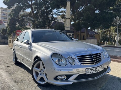 Mercedes E 240 2003