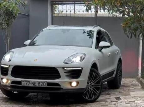 Porsche Macan S