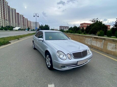 Mercedes E 220 2005