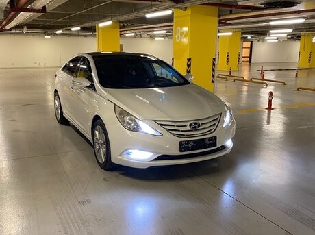 Hyundai Sonata 2010