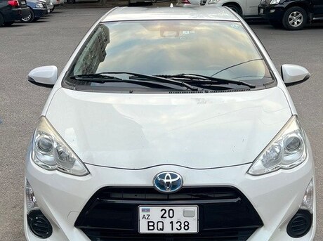 Toyota Aqua 2016