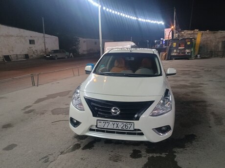 Nissan Sunny 2012