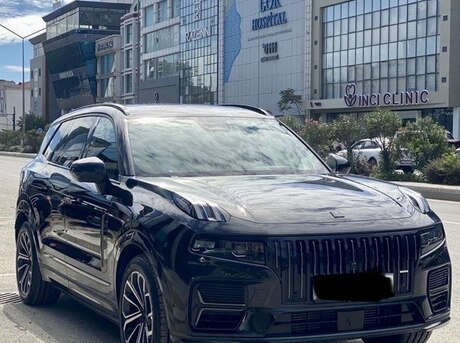 Lynk & Co 09