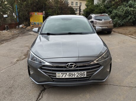 Hyundai Elantra 2019