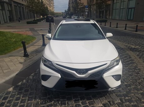 Toyota Camry 2019