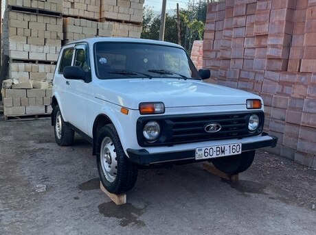 LADA (VAZ) Niva 2010