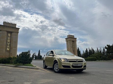 Opel Astra 2004