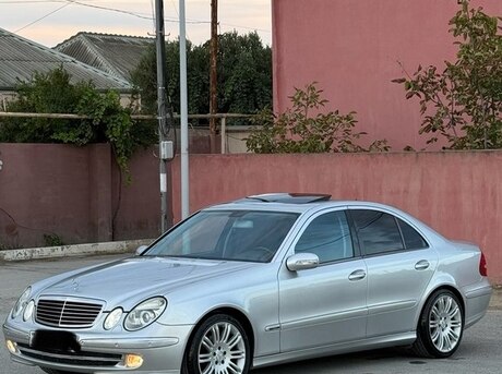 Mercedes E 240 2004