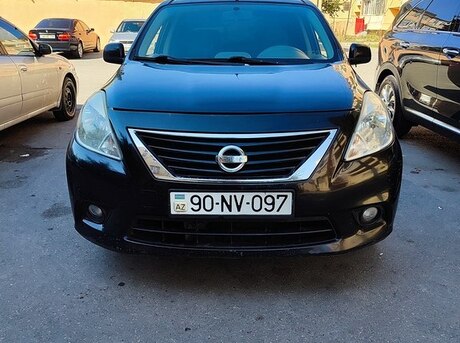 Nissan Sunny 2012