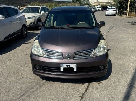 Nissan Tiida 2008
