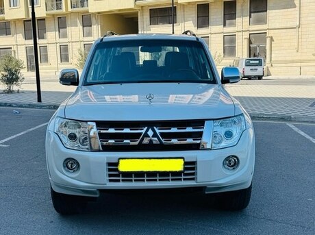 Mitsubishi Pajero 2014