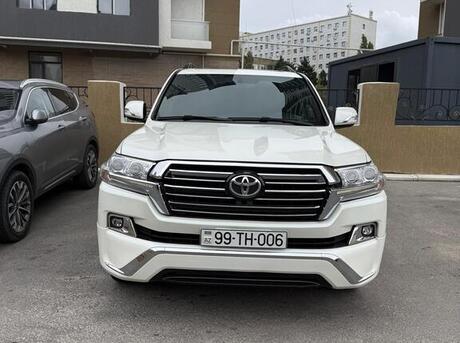 Toyota Land Cruiser 2010