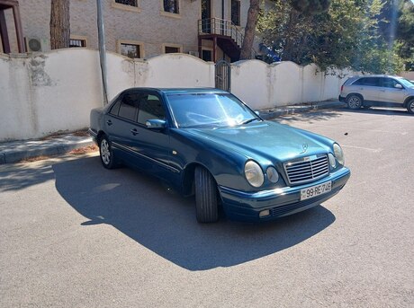 Mercedes E 220 1999
