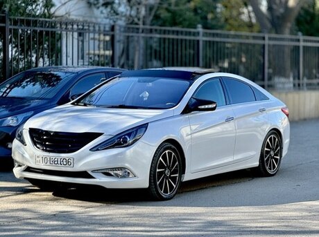 Hyundai Sonata 2010