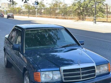 Mercedes 190 1990