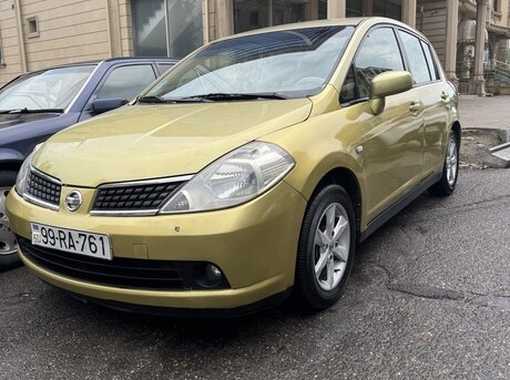Nissan Tiida 2006