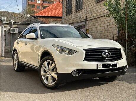 Infiniti FX35