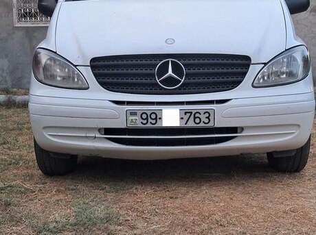 Mercedes  2009