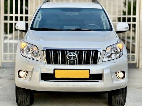 Toyota Land Cruiser Prado 2013