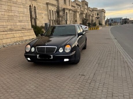 Mercedes E 270 2001