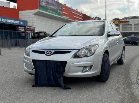 Hyundai i30 2011