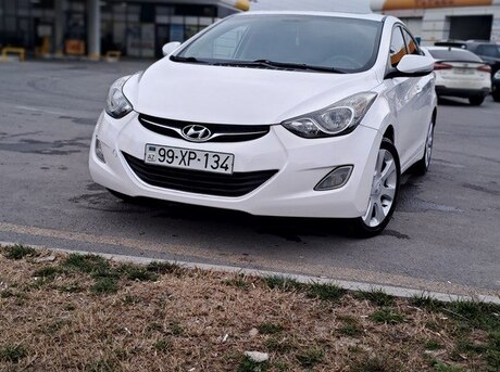 Hyundai Elantra 2012