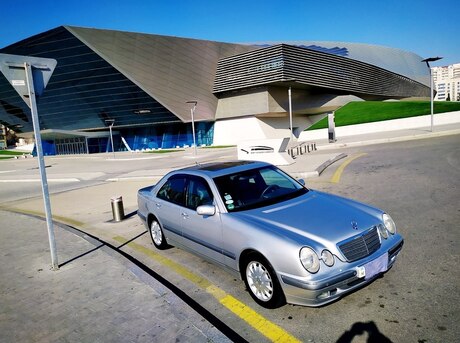 Mercedes E 280 2001