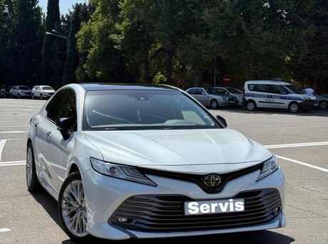 Toyota Camry 2019