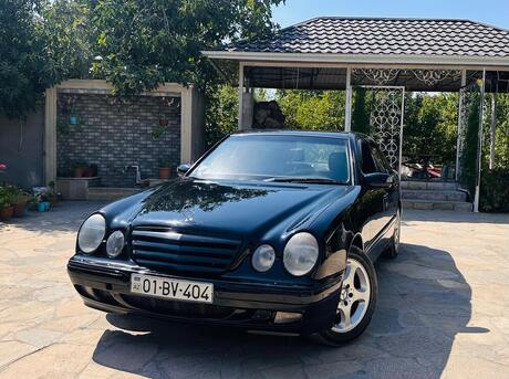 Mercedes E 240 2001