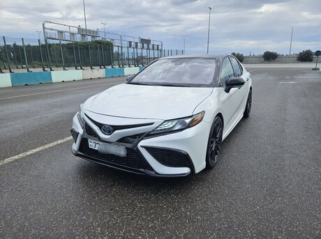 Toyota Camry 2021