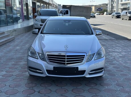 Mercedes E 220