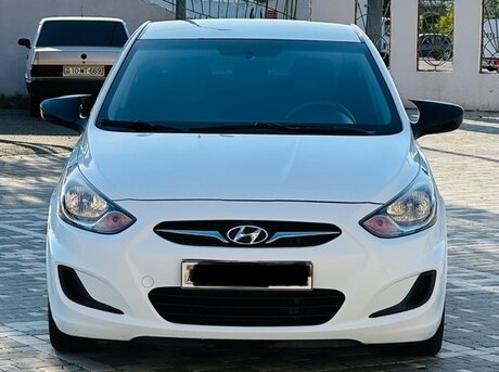 Hyundai Accent 2013