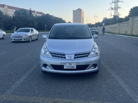 Nissan Tiida 2011