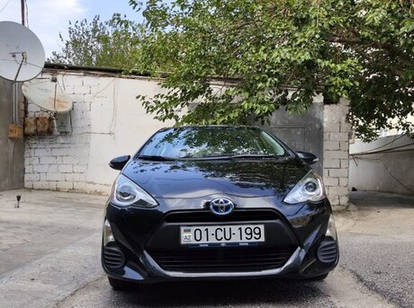 Toyota Prius C 2016