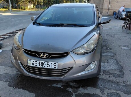 Hyundai Elantra 2012