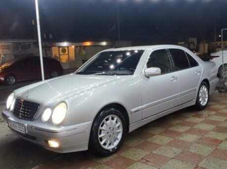 Mercedes E 240 2000