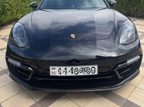 Porsche Panamera GTS 2019