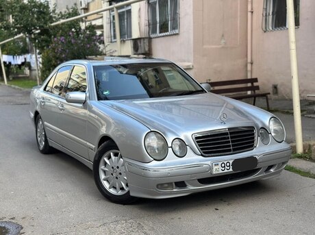 Mercedes E 220 2001