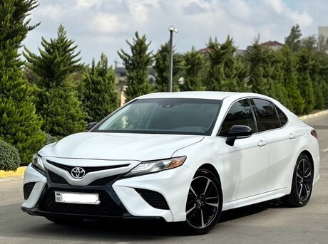 Toyota Camry 2019