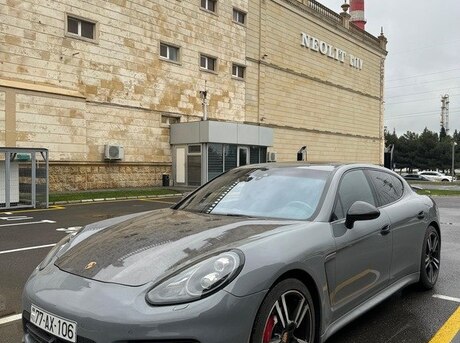 Porsche Panamera GTS