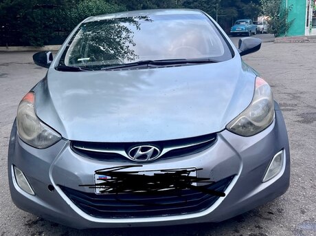 Hyundai Elantra 2013