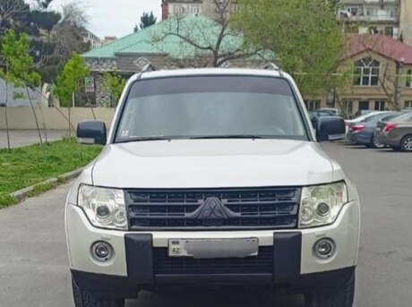 Mitsubishi Pajero 2009