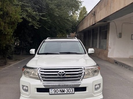 Toyota Land Cruiser 2011