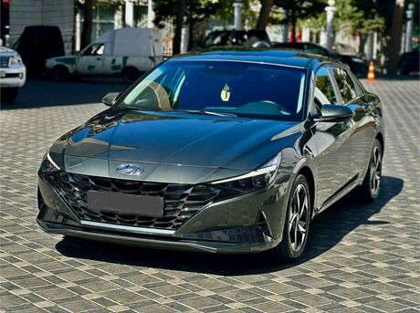Hyundai Elantra 2022