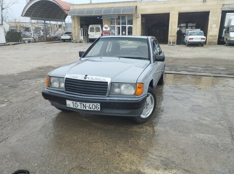 Mercedes 190 1988
