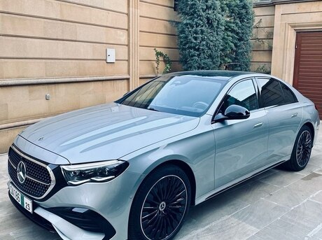 Mercedes E 300 e 2025