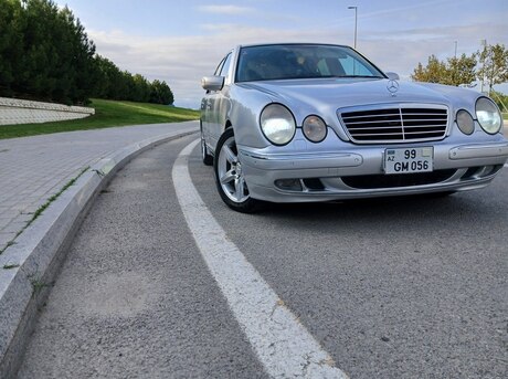Mercedes E 270 2000