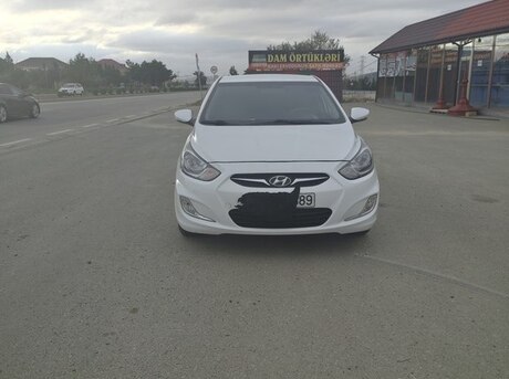 Hyundai Accent 2012