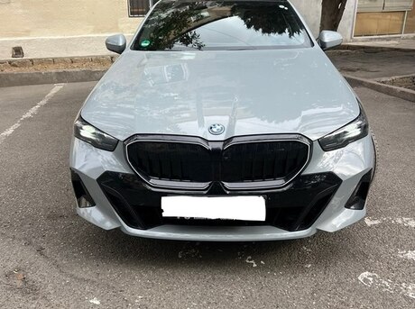 BMW 530e