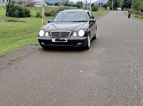 Mercedes E 240 1999